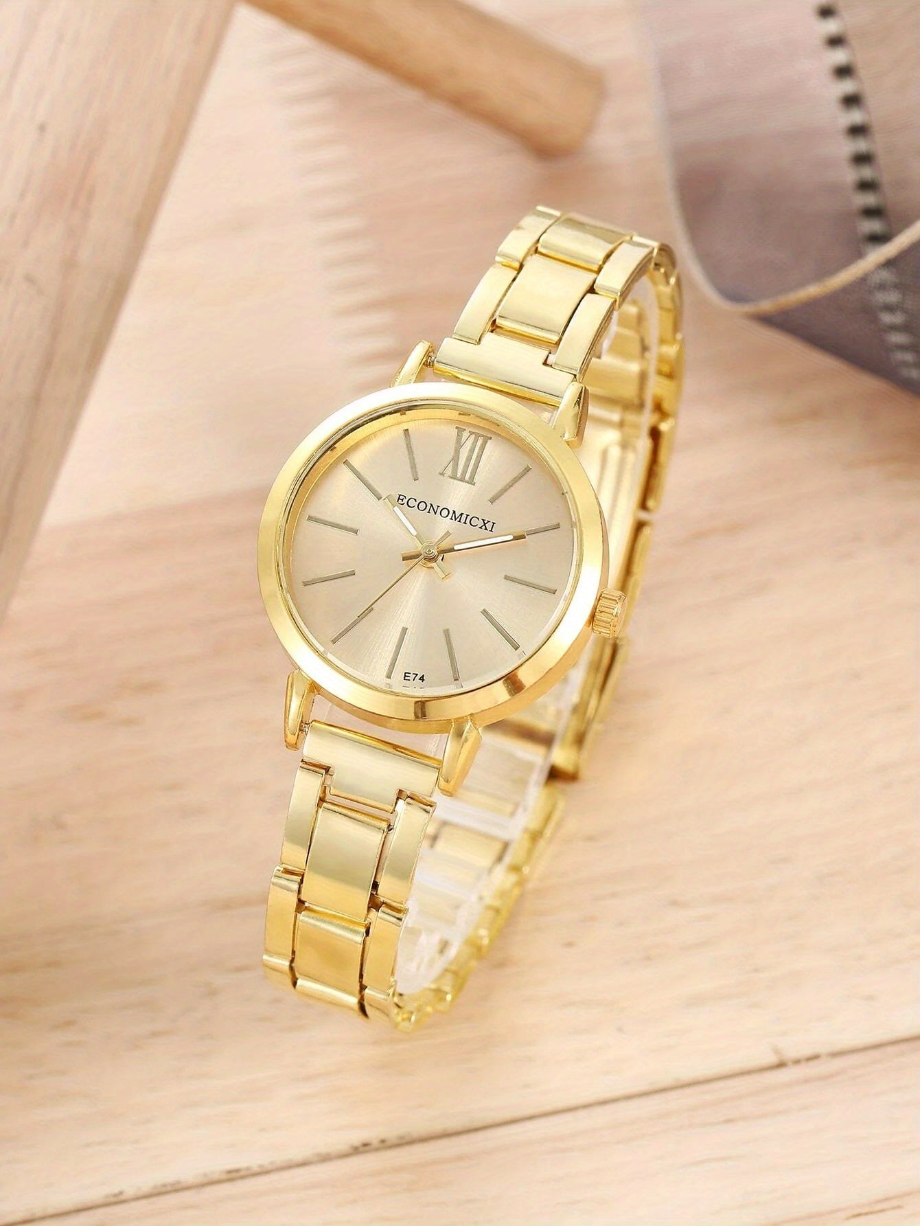 1pc/2pcs/set Women's Watch Hiphop Golden Fashion Quartz Watch & Love Bangle, Valentines Gift For Her