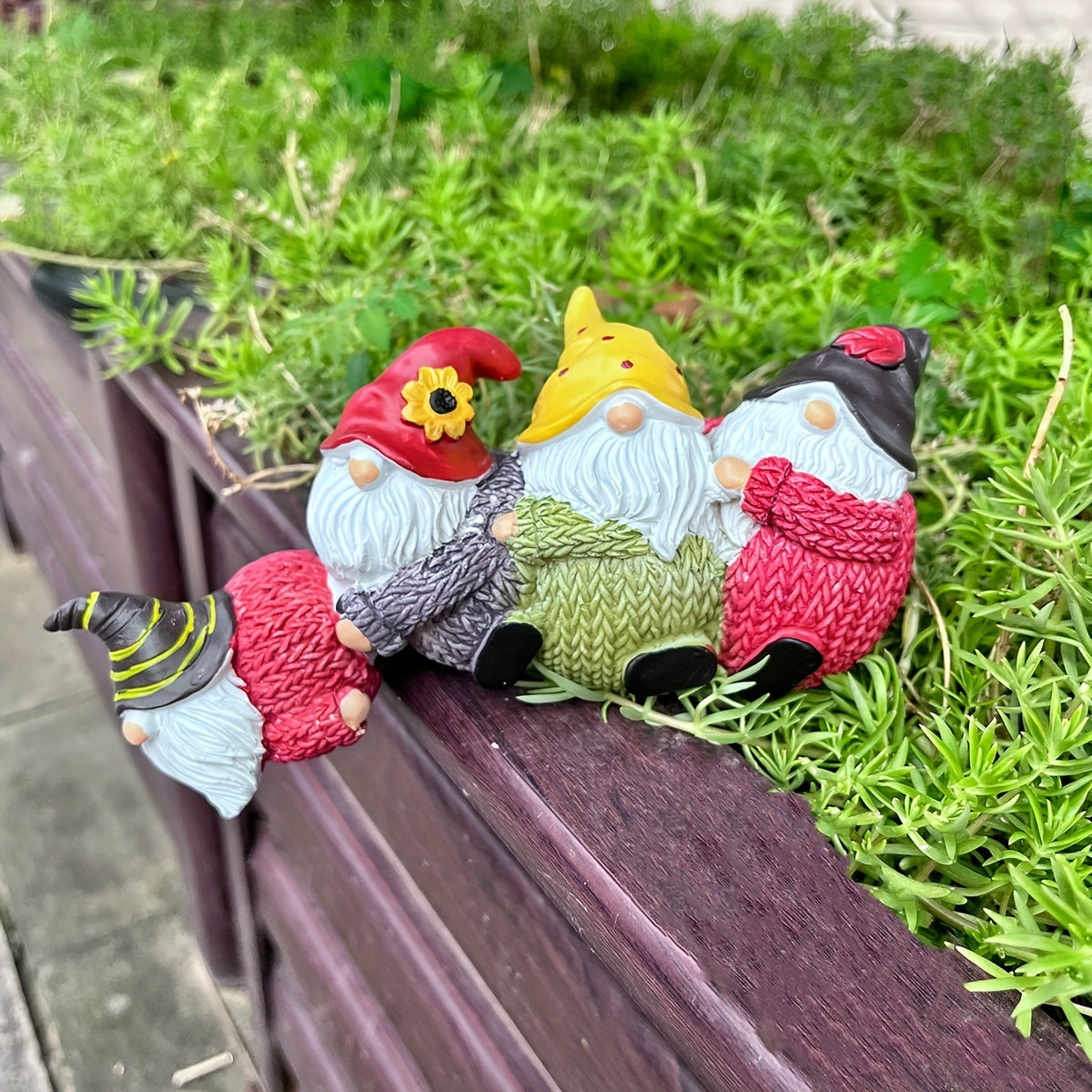 1pc Christmas Gnome Resin Ornament Desktop Decoration