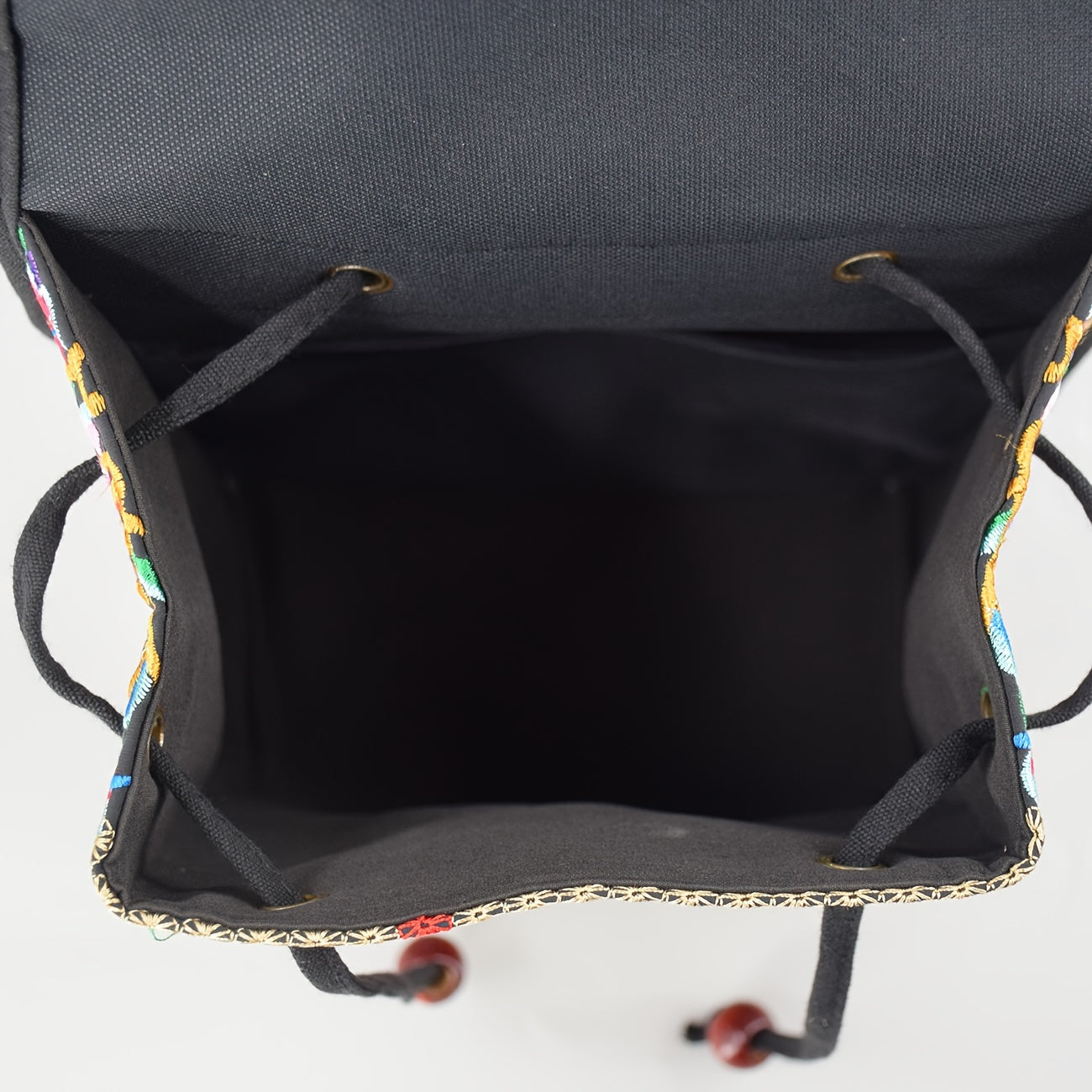 GUDAOBELL Vintage Embroidered Women's Backpack, Ethnic Style Travel Daypack  Bag, Tote Shoulder Bag