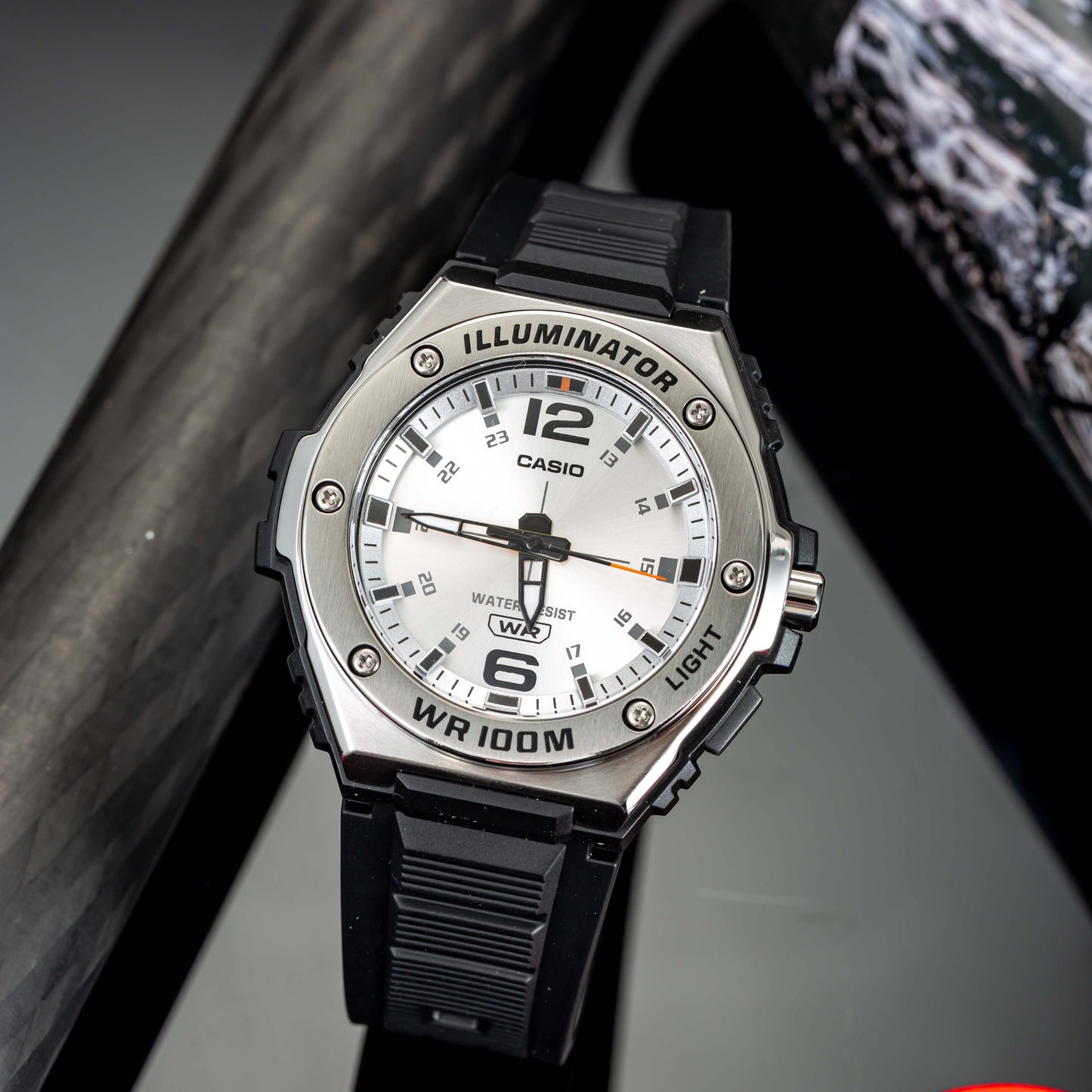 CASIO Authentic Quartz Watch - Original Design with Calendar, 50M Water Resistant, Analog Dial - Stylish Genuine Leather Strap for Men and Women