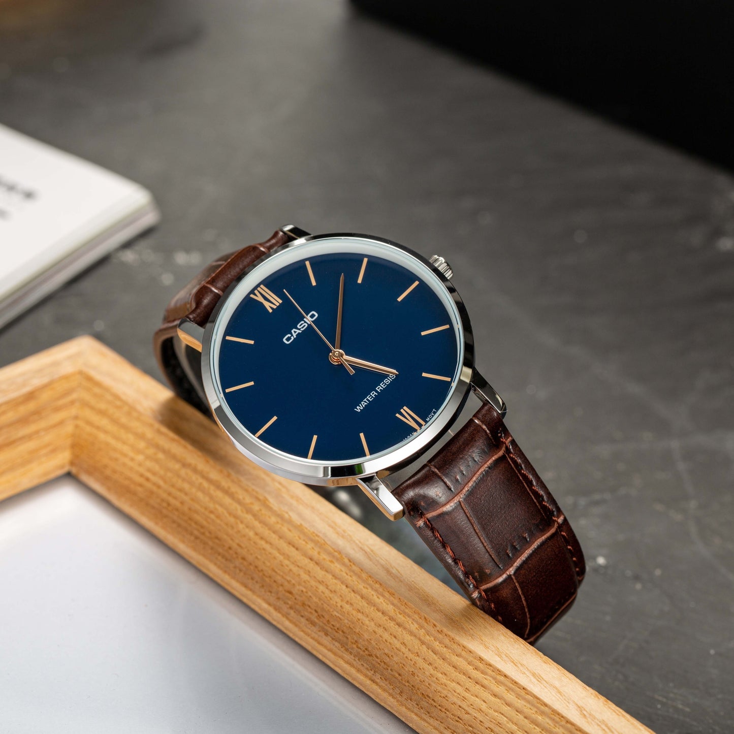 CASIO Authentic Quartz Watch - Original Design with Calendar, 50M Water Resistant, Analog Dial - Stylish Genuine Leather Strap for Men and Women