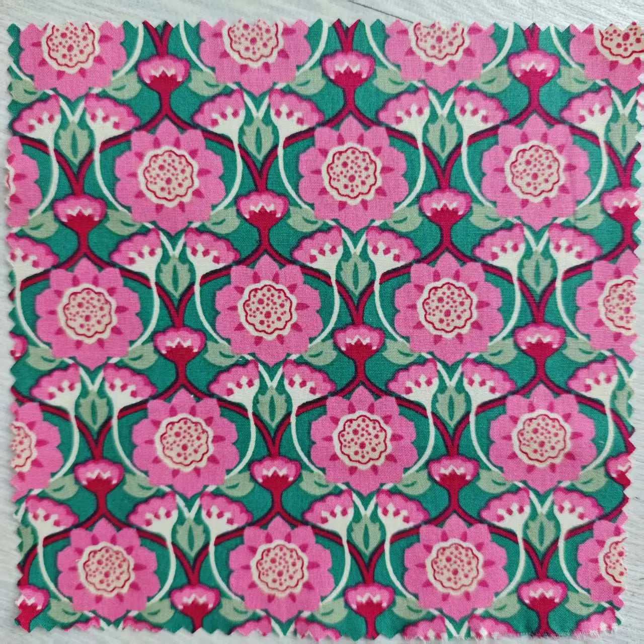 No Moq Custom Digital Print Liberty Cotton Tana Lawn Fabric With Floral Designs 100% Organic Fabric for Clothing