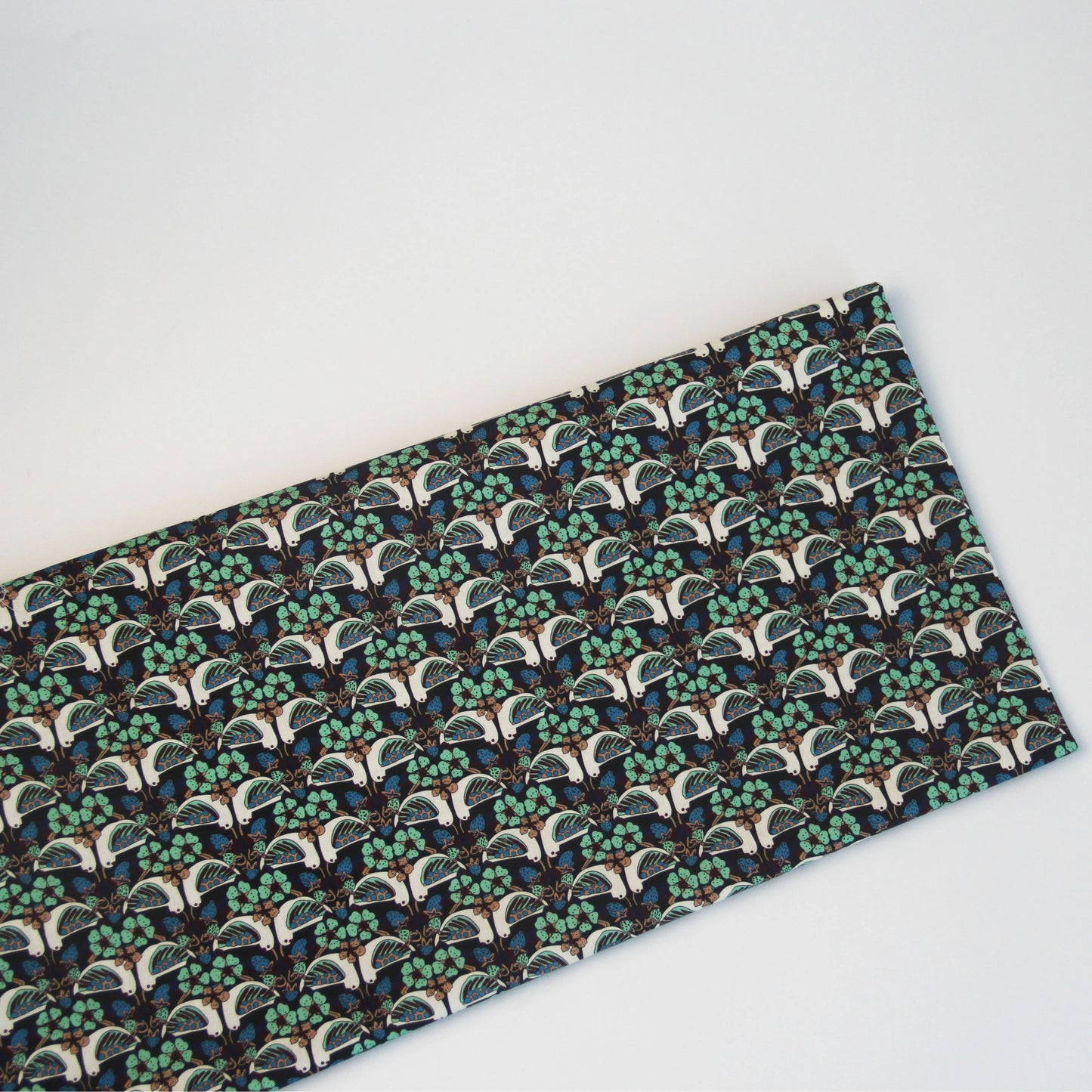 No Moq Custom Digital Print Liberty Cotton Tana Lawn Fabric With Floral Designs 100% Organic Fabric for Clothing