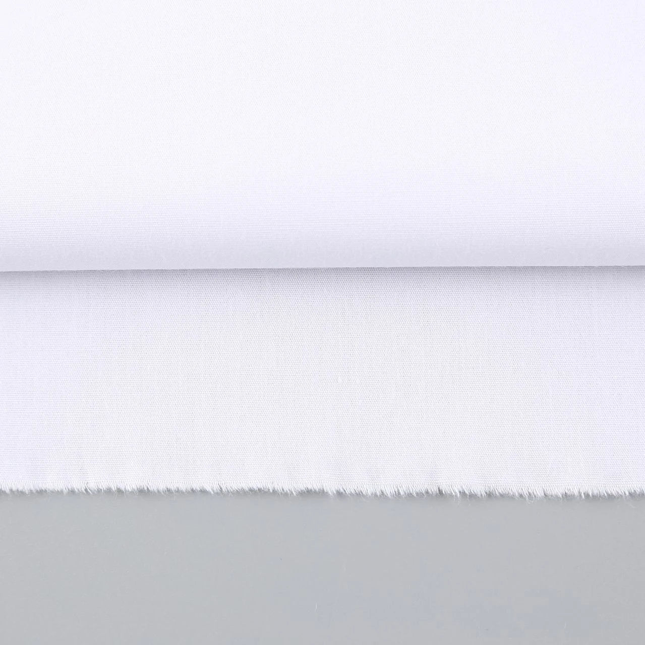 Wholesale Eco-Friendly Crystal White 130gsm 65% Polyester 35% Combed Cotton Poplin Fabric 150cm Woven for School Shirts
