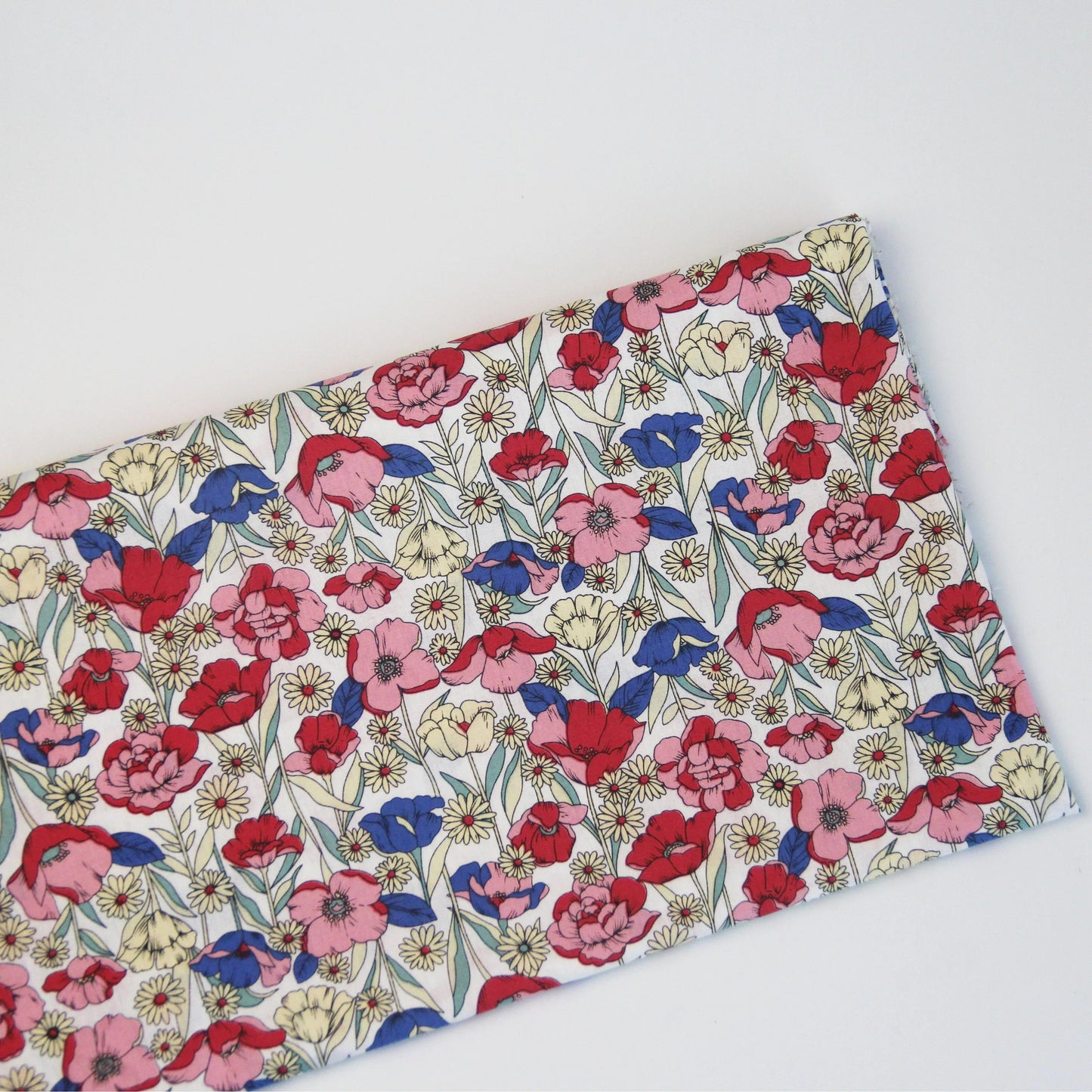 No Moq Custom Digital Print Liberty Cotton Tana Lawn Fabric With Floral Designs 100% Organic Fabric for Clothing