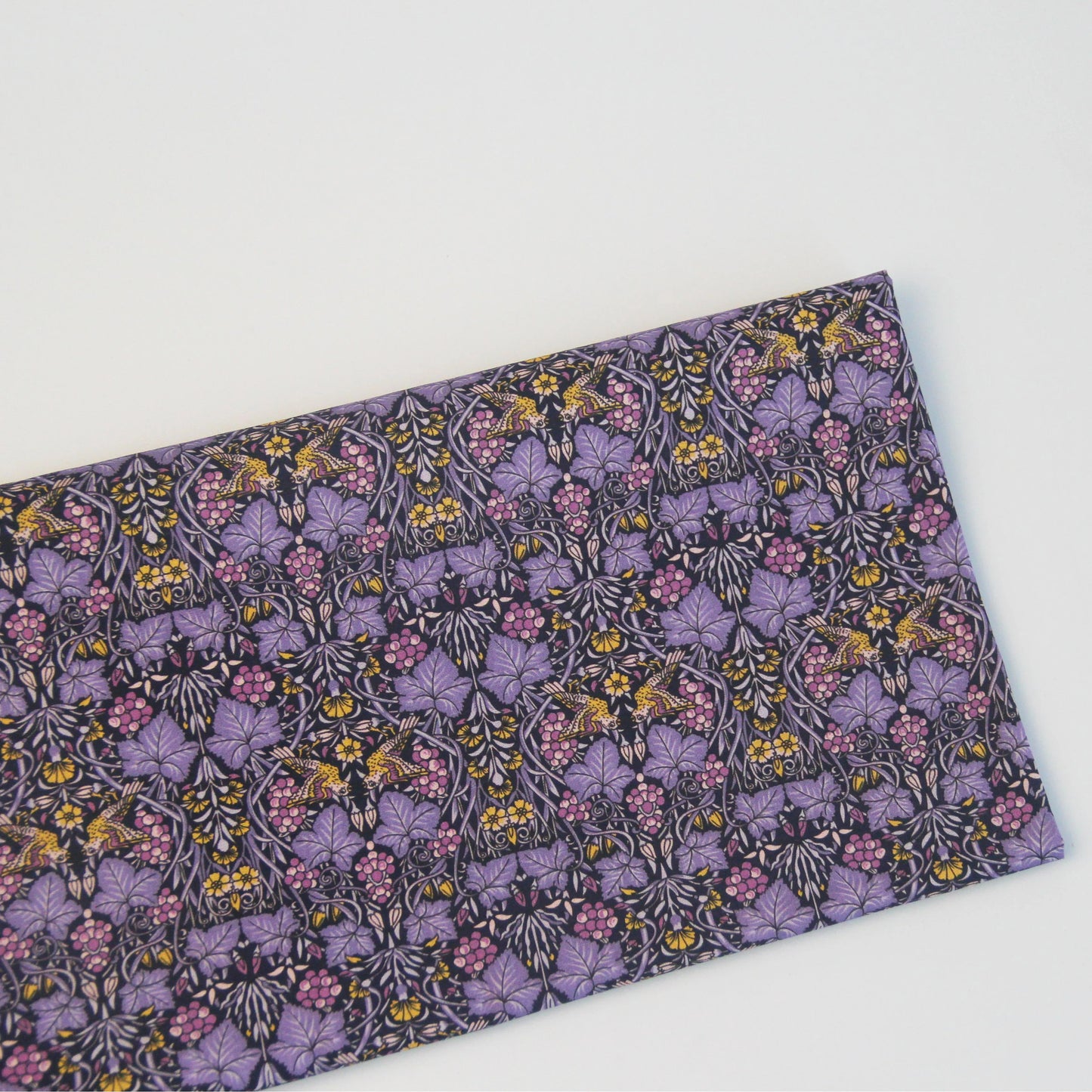 No Moq Custom Digital Print Liberty Cotton Tana Lawn Fabric With Floral Designs 100% Organic Fabric for Clothing