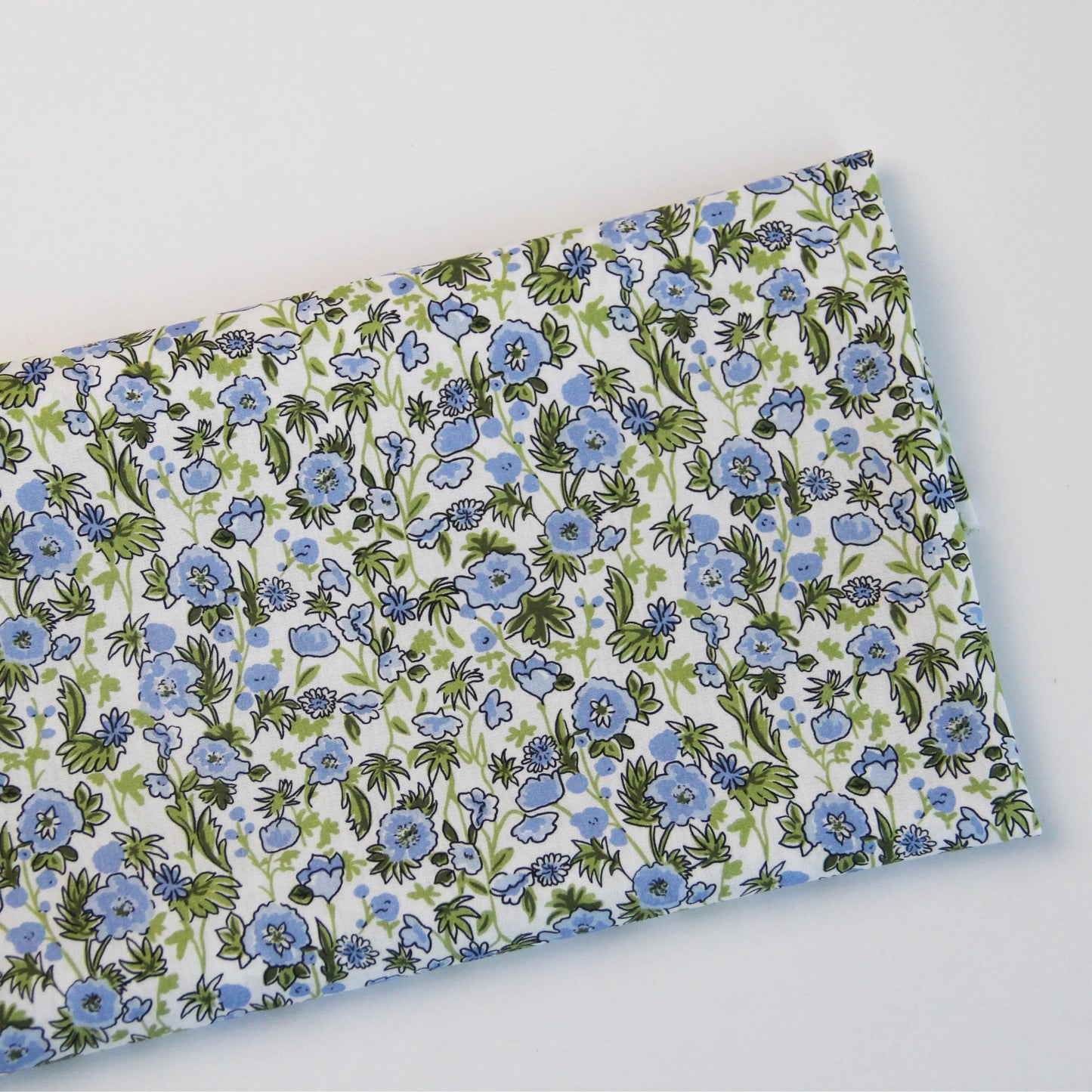 No Moq Custom Digital Print Liberty Cotton Tana Lawn Fabric With Floral Designs 100% Organic Fabric for Clothing