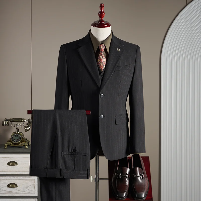 High-quality, fashionable and stylish British-style banquet striped suit set, men's three-piece business casual suit