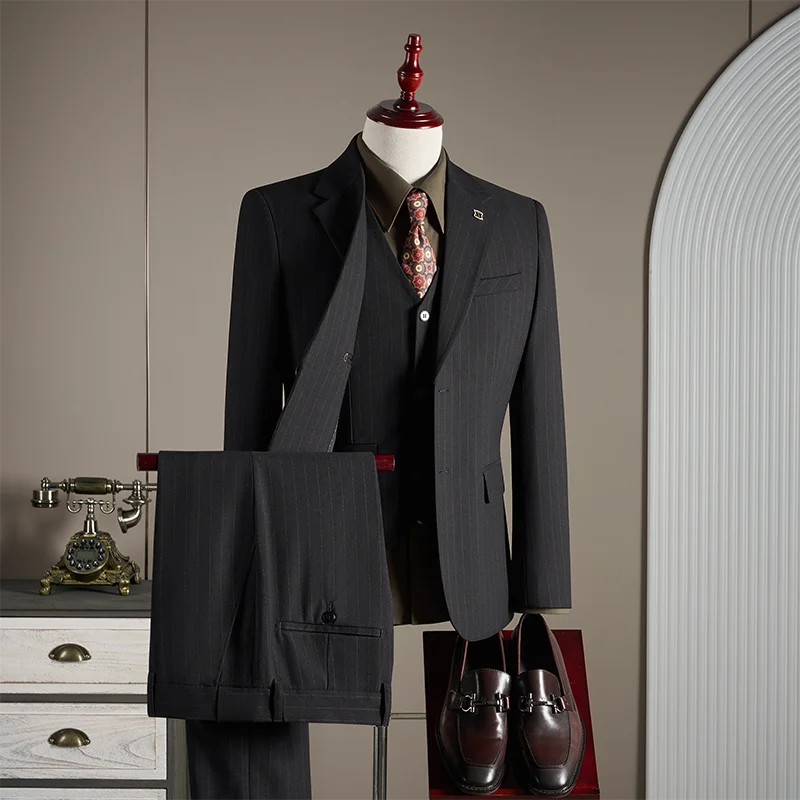 High-quality, fashionable and stylish British-style banquet striped suit set, men's three-piece business casual suit
